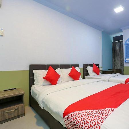 Oyo 90126 Pen U Cottages Dungun Esterno foto