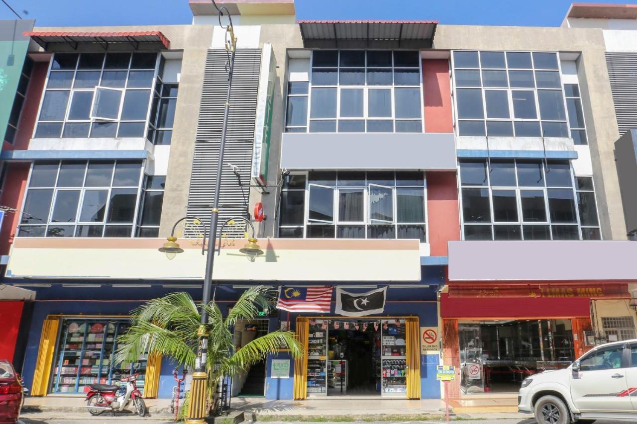 Oyo 90126 Pen U Cottages Dungun Esterno foto