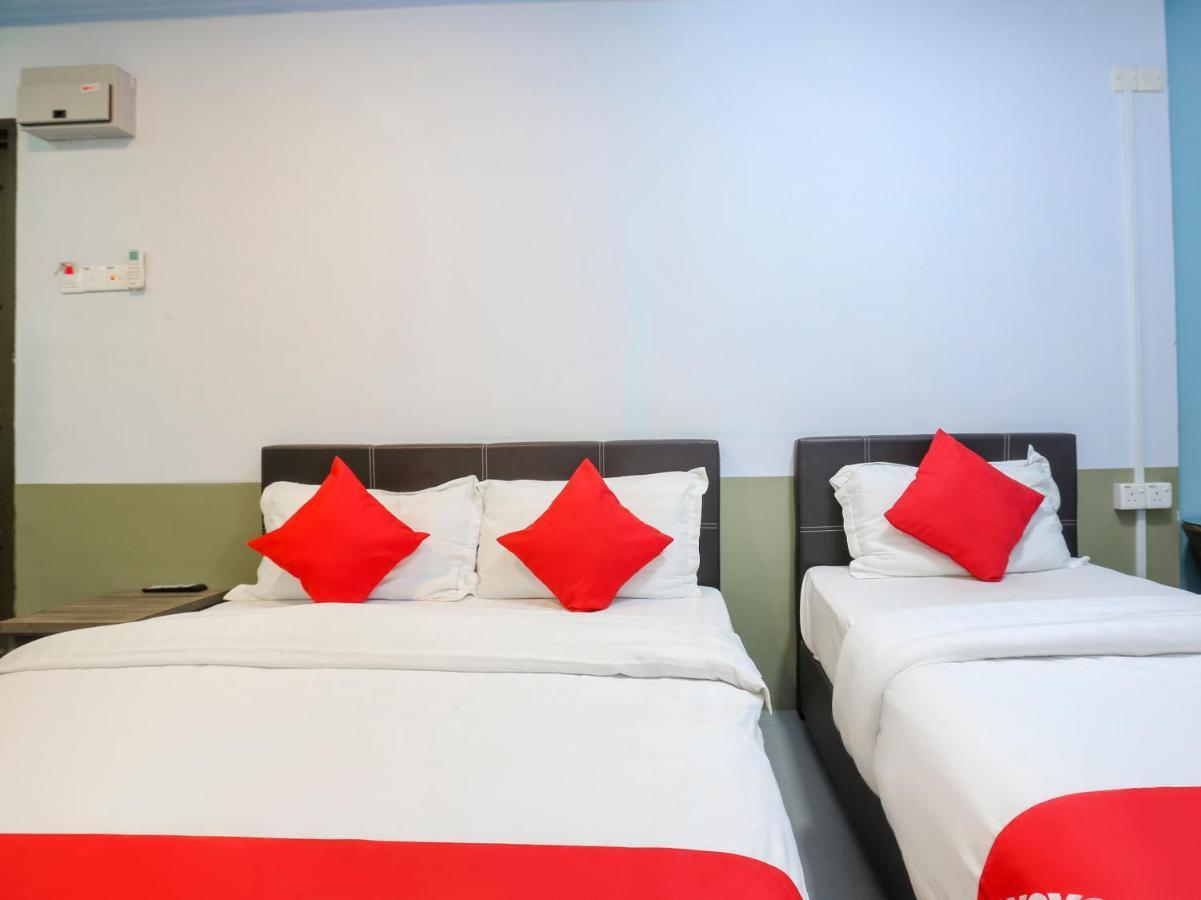 Oyo 90126 Pen U Cottages Dungun Esterno foto