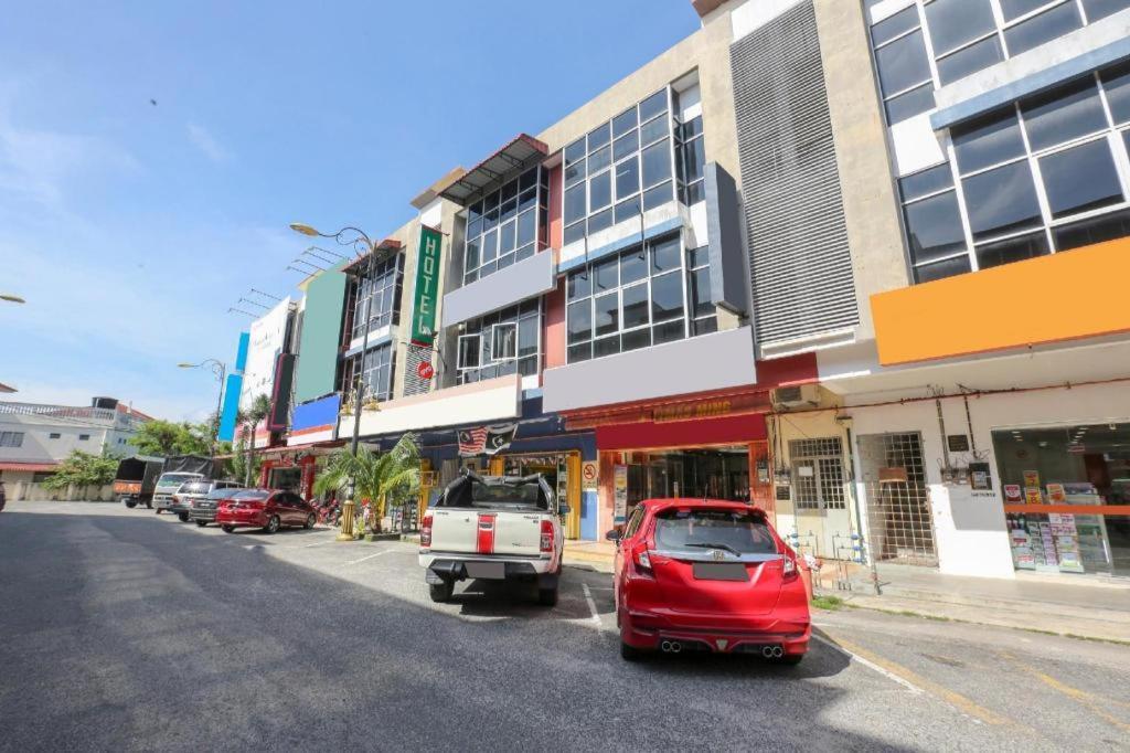 Oyo 90126 Pen U Cottages Dungun Esterno foto